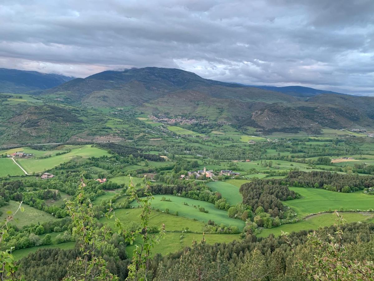 Апартаменти Atico Con Encanto En Бельвер-де-Серданья Екстер'єр фото