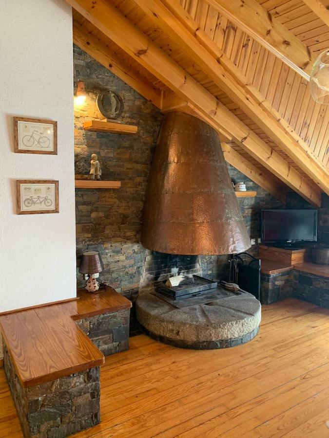 Апартаменти Atico Con Encanto En Бельвер-де-Серданья Екстер'єр фото